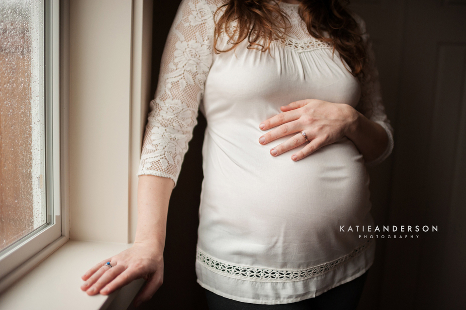 STUNNING BATHTUB MATERNITY PORTRAITS SALEM, PORTLAND, LAKE OSWEGO
